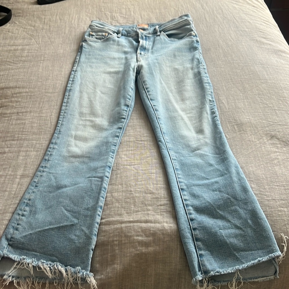 Mother jeans the insider crop step fray